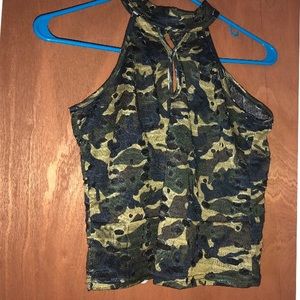 A Eclata fashion army print crop top in the size large